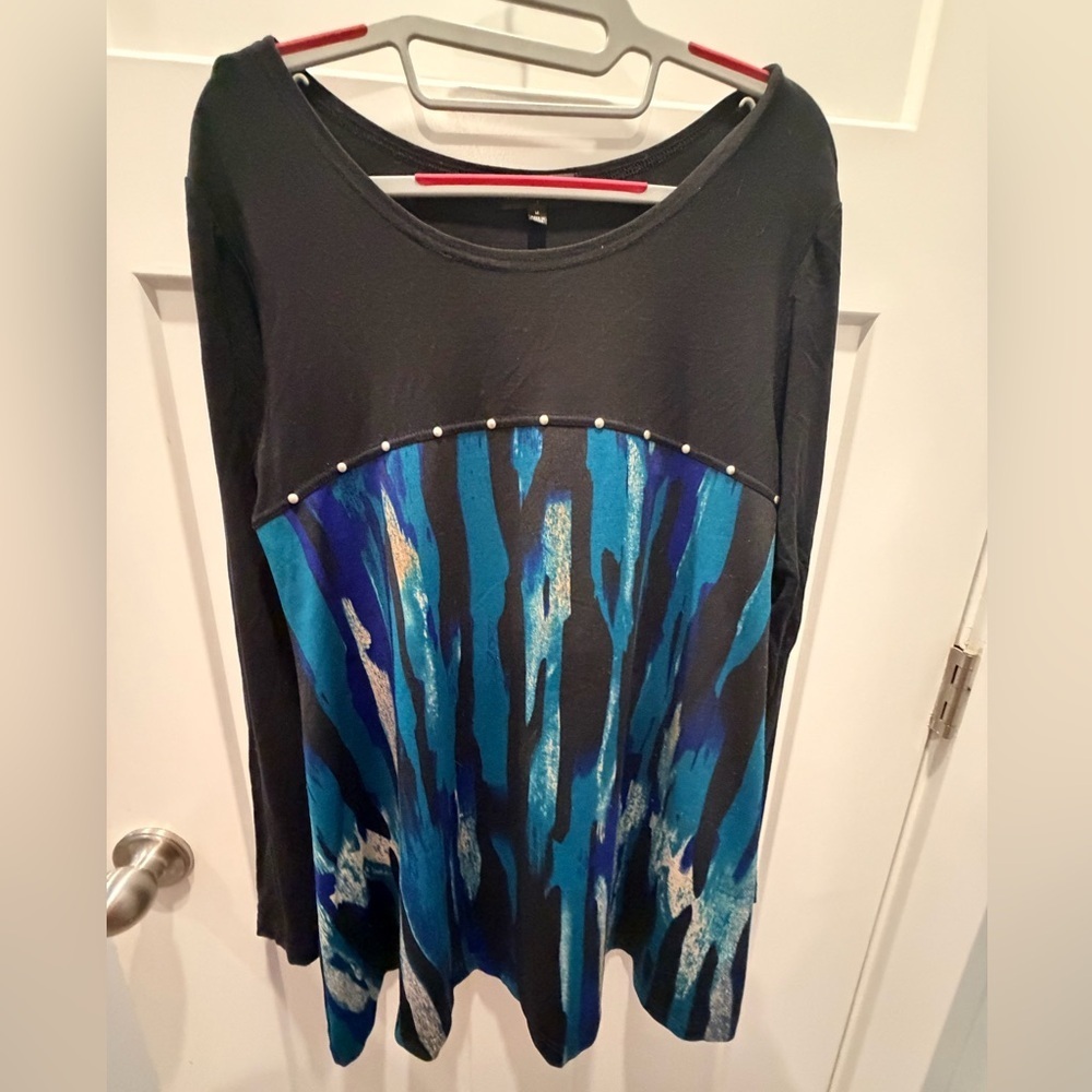 Max & Rina Tunic Top Women’s Medium Black Blue Abstract Long Sleeve